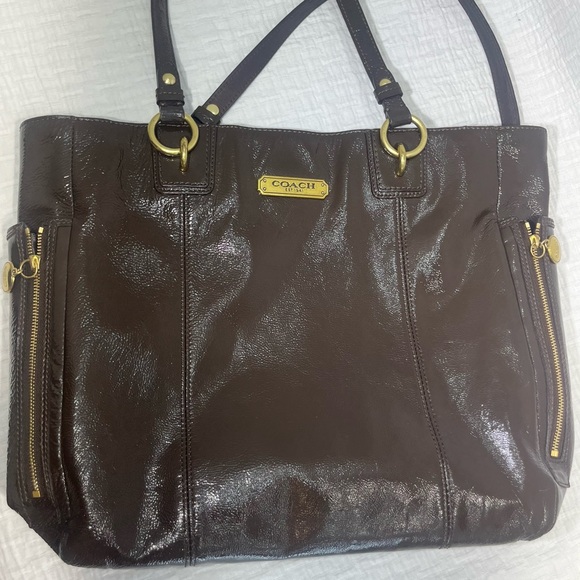 COACH F20432 CHOCOLATE Brown Patent Leather Shoulder Bag handbag Purse - Picture 2 of 15